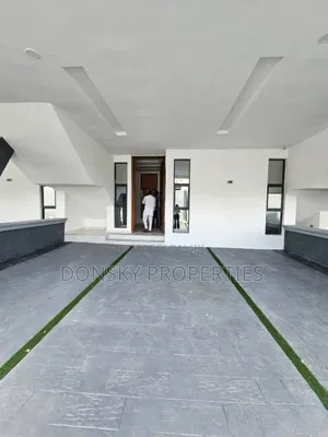 4bdrm Duplex in Ikeja Gra for rent