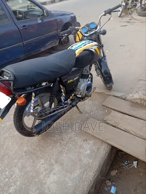 TVS HLX 125 2024 Black