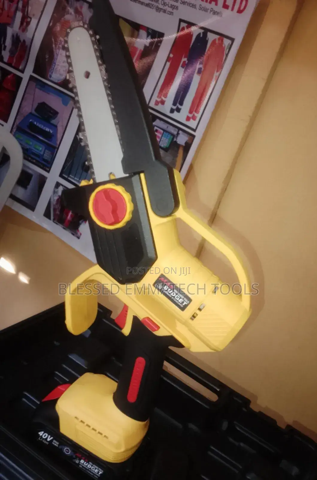 Dewalt Cordless Chain Saw Machine