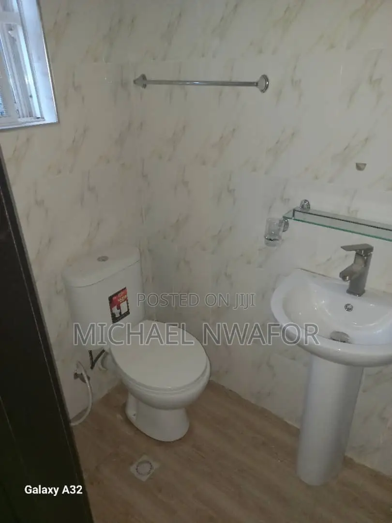 Furnished 2bdrm Block of Flats in Alapere for sale