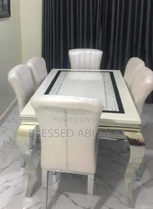 Executive Dining Table With Six Chair