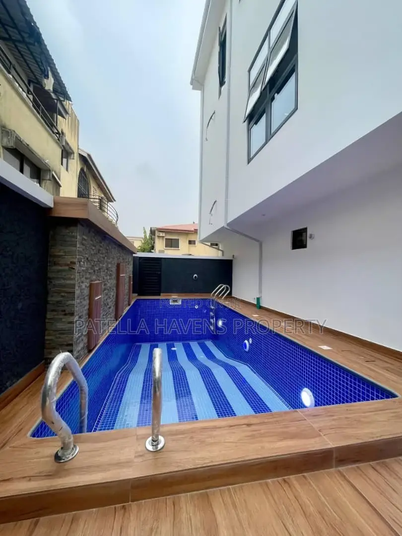 Gloriously Built 6bedroom Duplex