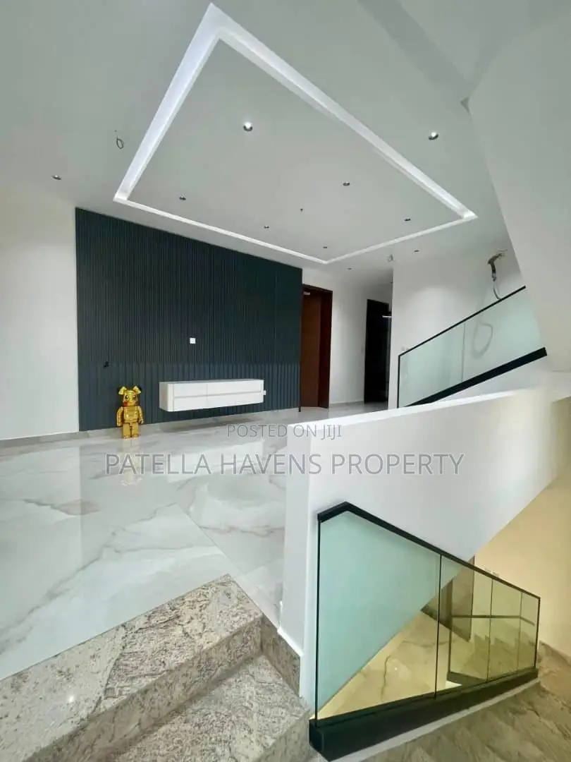 Gloriously Built 6bedroom Duplex