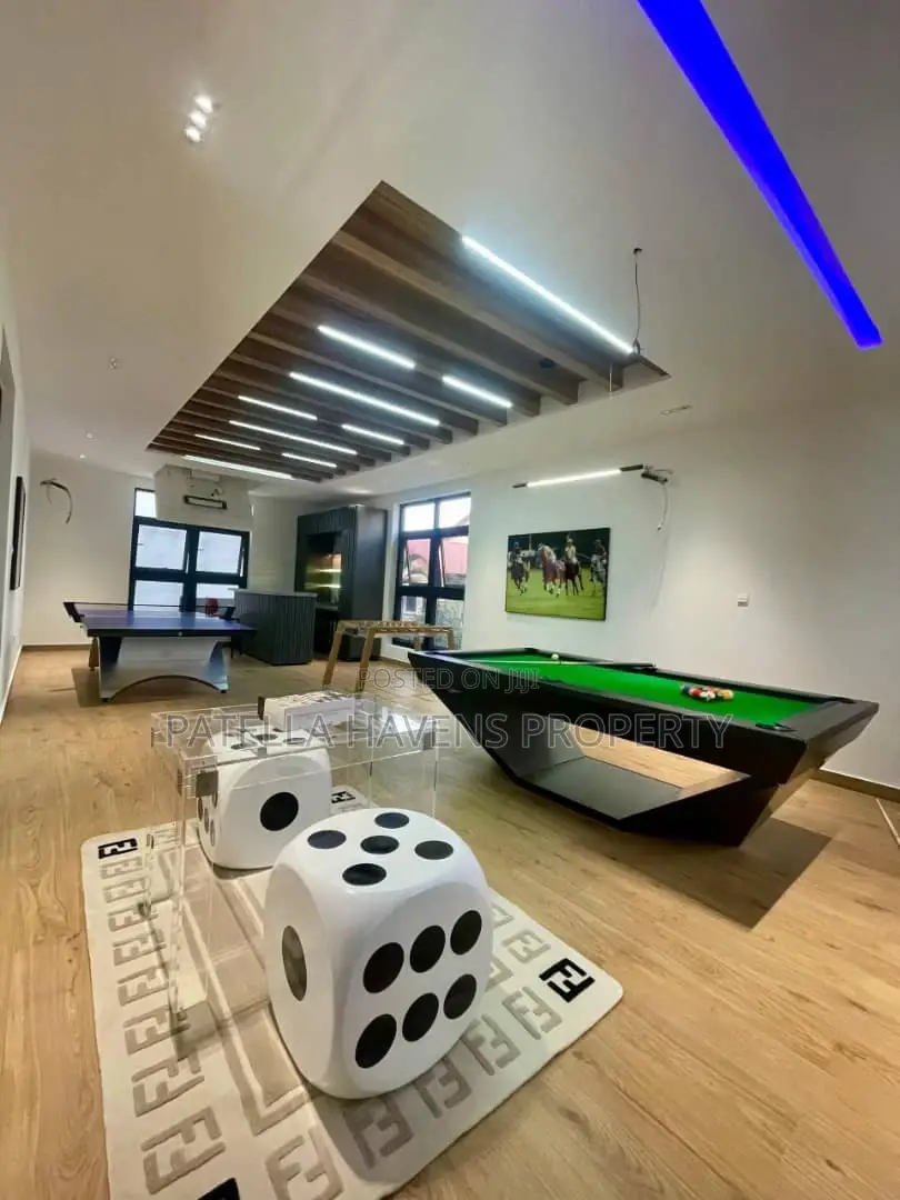 Gloriously Built 6bedroom Duplex