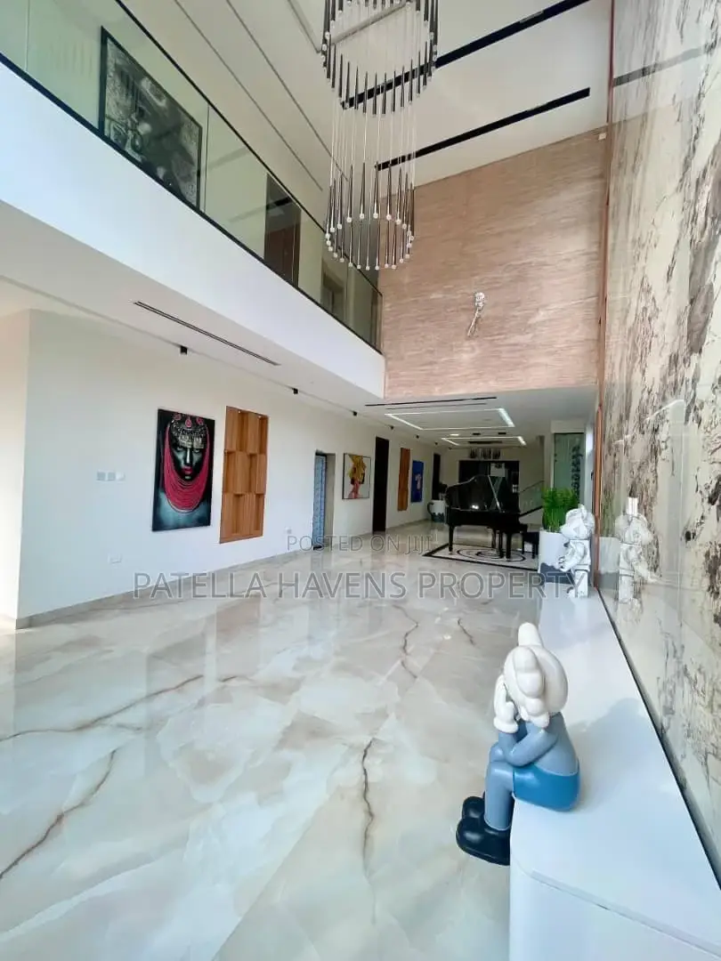 Gloriously Built 6bedroom Duplex