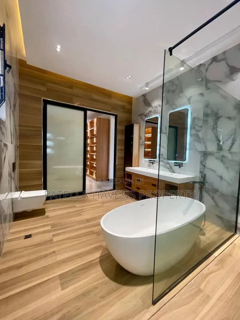 Gloriously Built 6bedroom Duplex