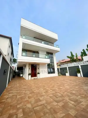 Gloriously Built 6bedroom Duplex