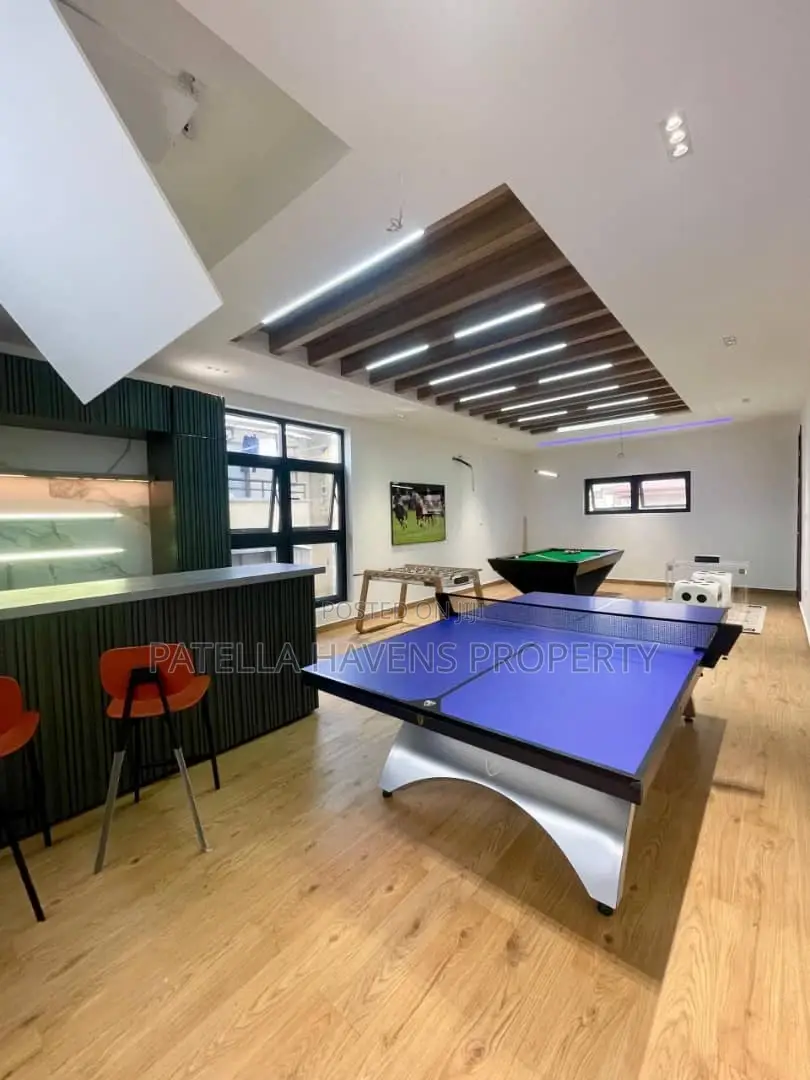 Gloriously Built 6bedroom Duplex