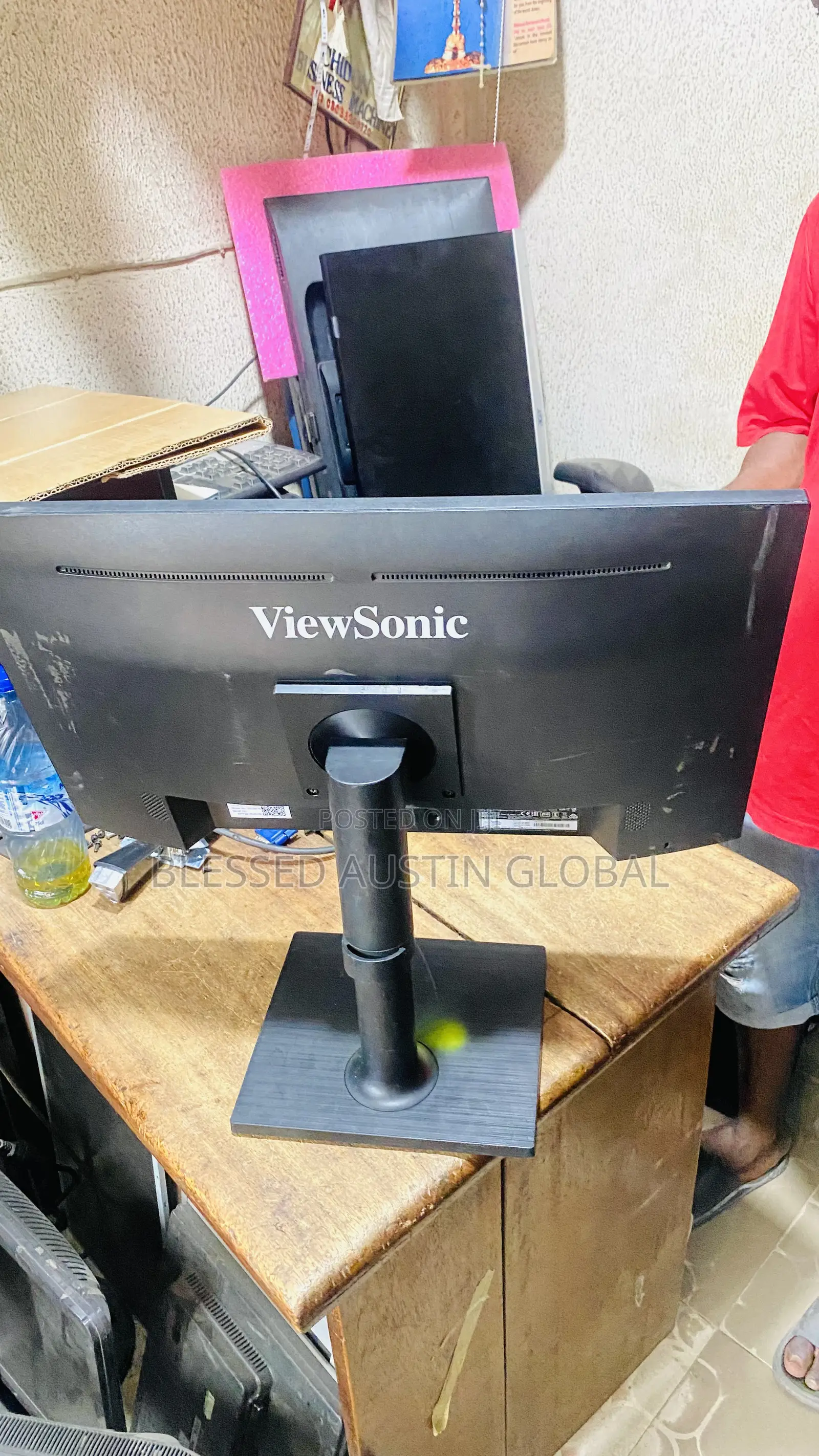 24 Inches Viewsonic Frameless Monitor