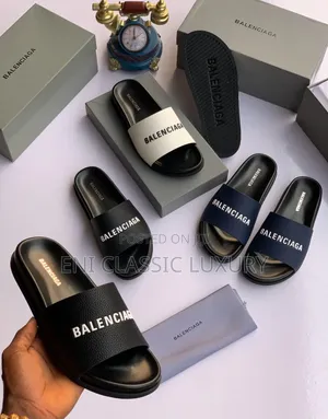 Photo - Top Quality Luxury Men's Slides Balenciaga Available