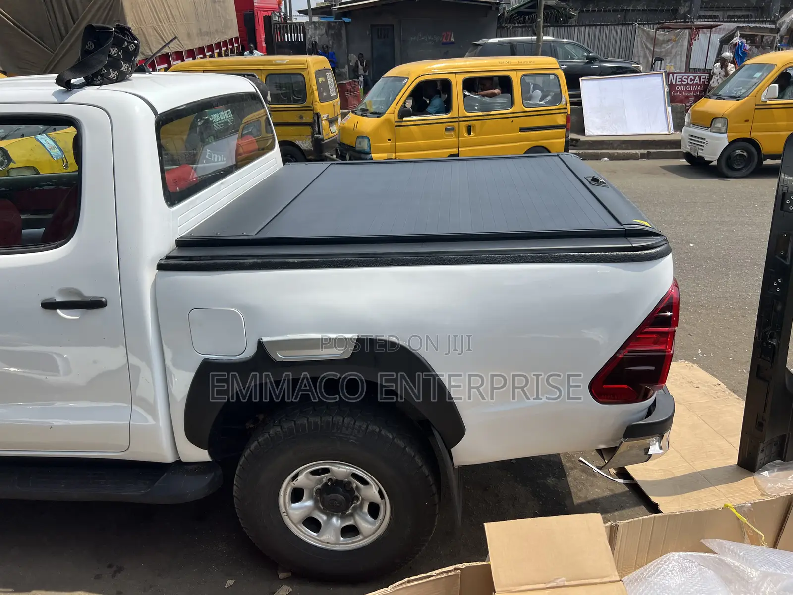 Rolling Boot Cover for Hilux