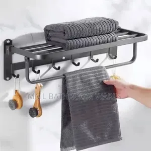 Black Multiple Towel Hanger With Sponge Hooks