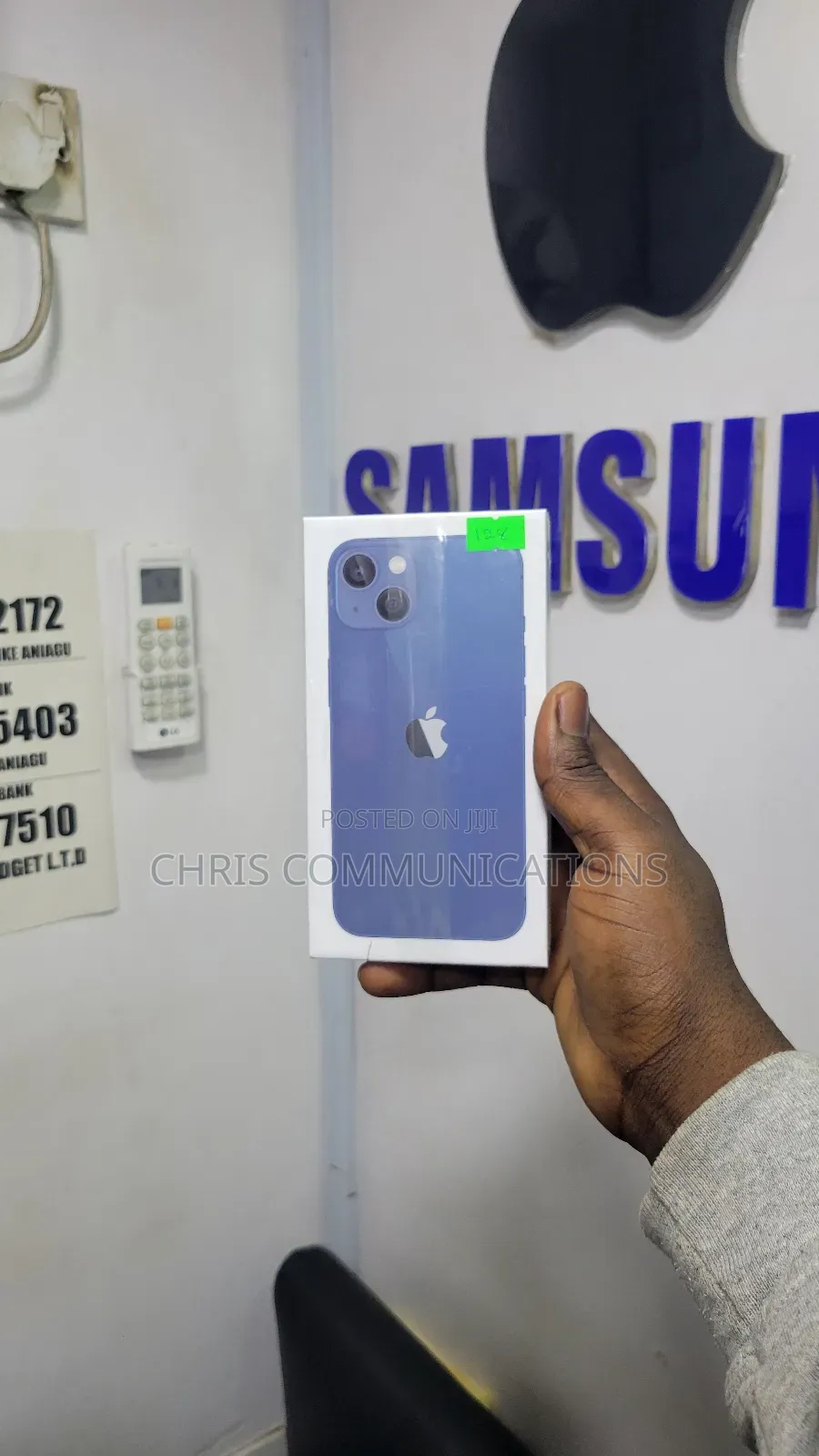 New Apple iPhone 13 128 GB Blue