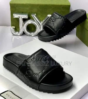 Photo - High Quality Luxury Men's Outfits Gucci Available