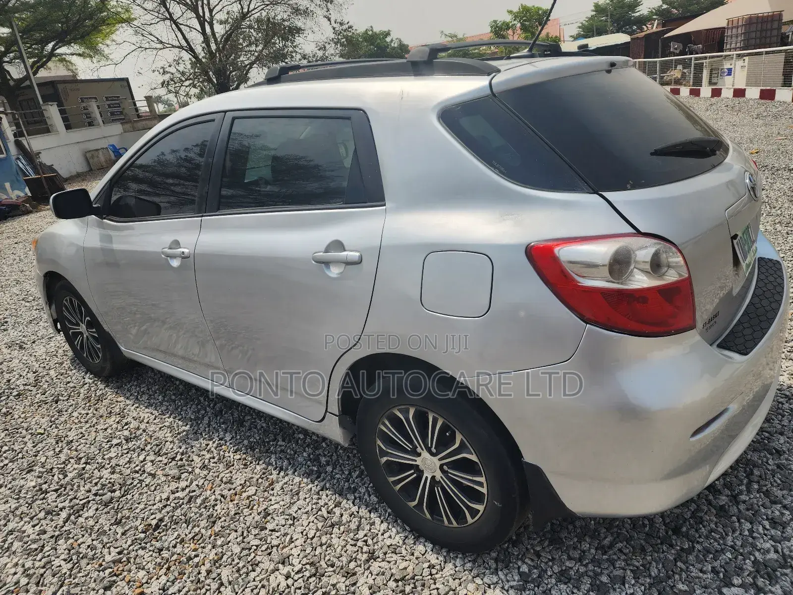 Toyota Matrix 2011 Silver