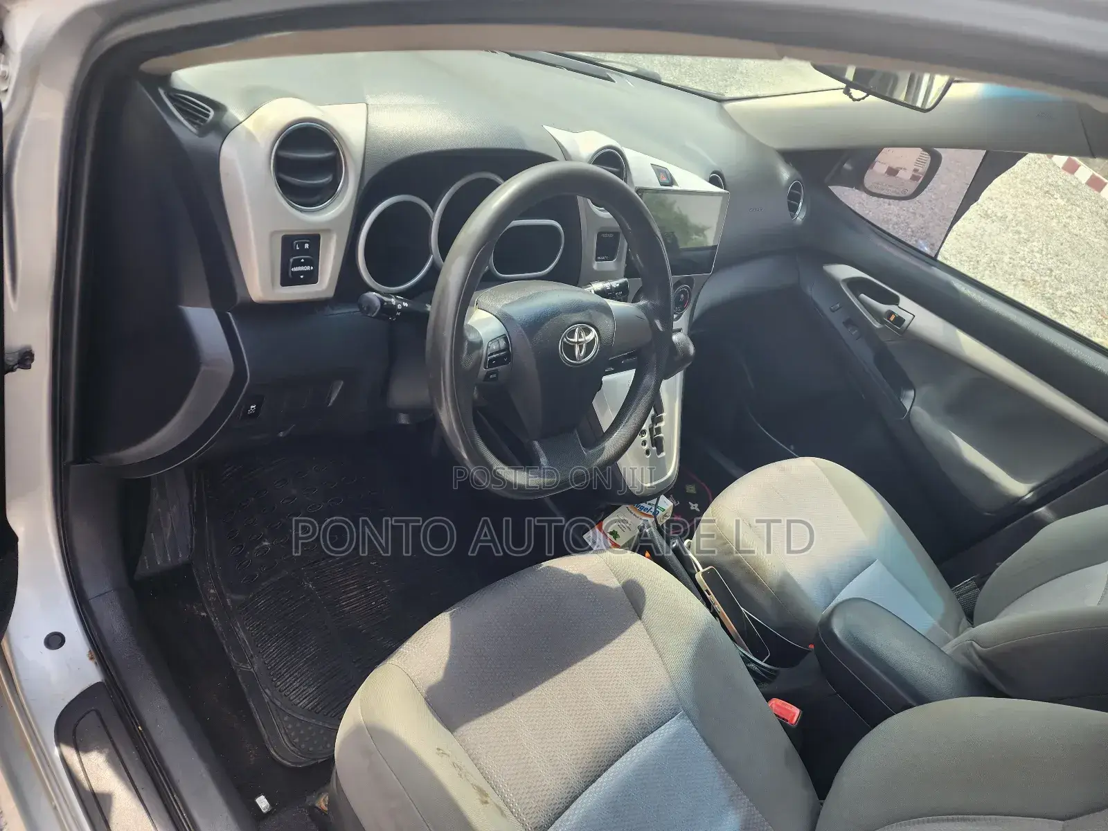 Toyota Matrix 2011 Silver