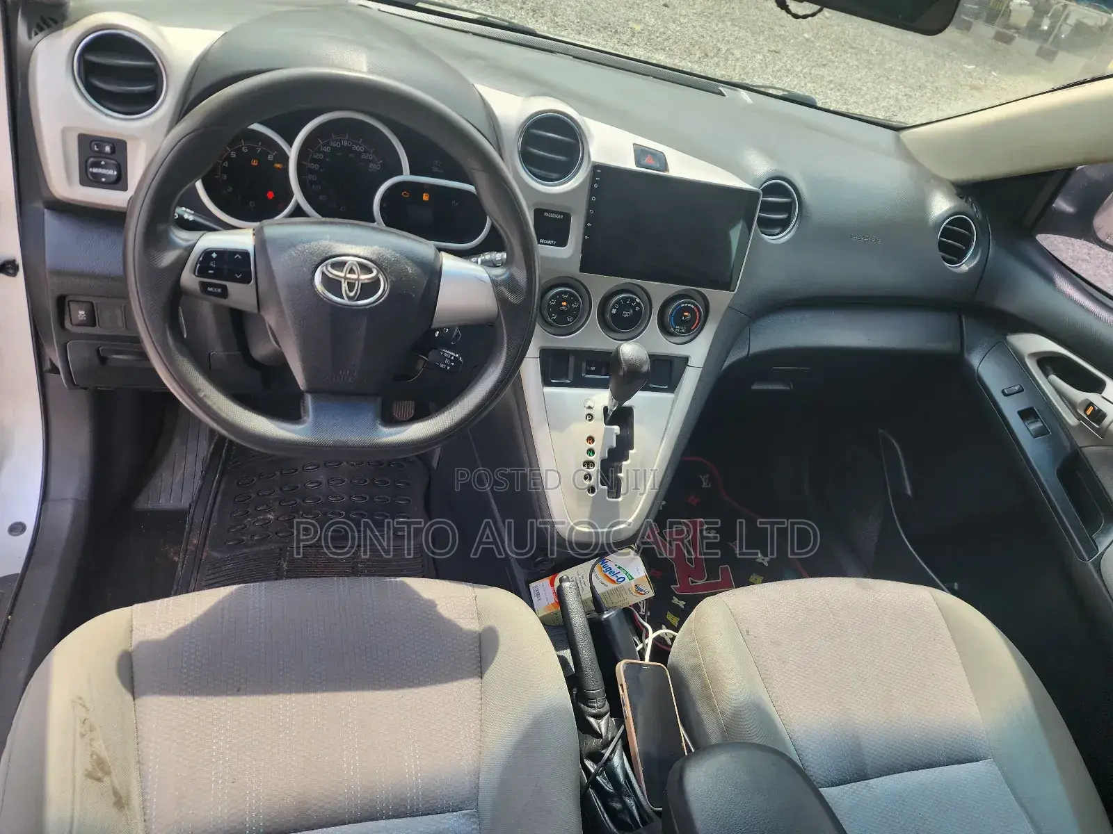Toyota Matrix 2011 Silver