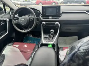Toyota RAV4 XLE AWD 2020 Black
