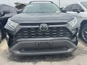 Toyota RAV4 XLE AWD 2020 Black