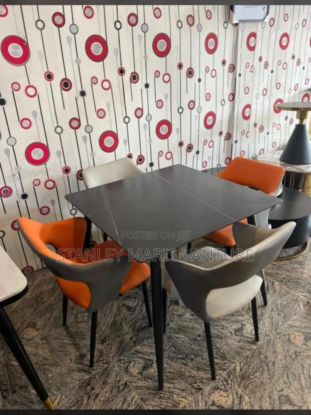 Dinning Set Four Seater