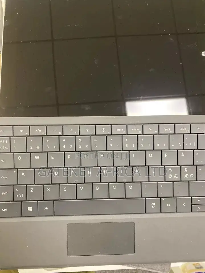Microsoft Surface 64 GB Gray