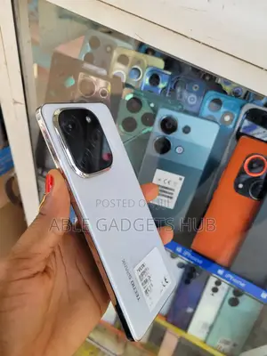 Tecno Spark 20 Pro 256 GB White