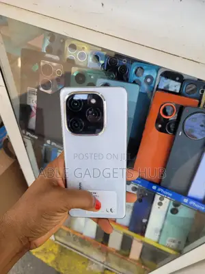 Tecno Spark 20 Pro 256 GB White