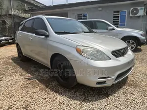 Photo - Toyota Matrix 2004 Silver