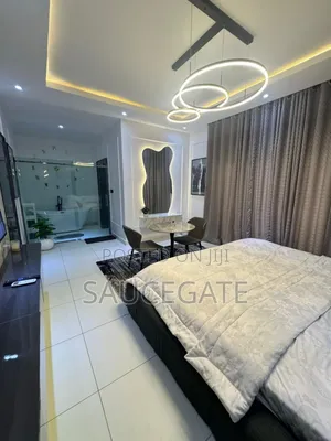 Shortlet 4 Bed and 2 Bed Chevron Axis