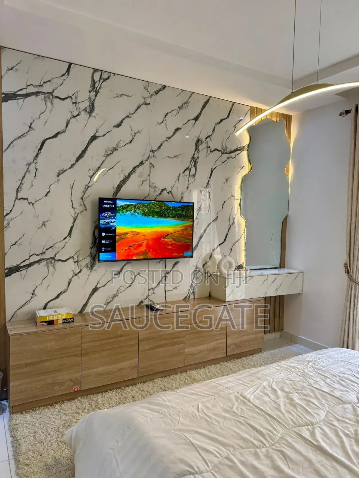 Shortlet 4 Bed and 2 Bed Chevron Axis