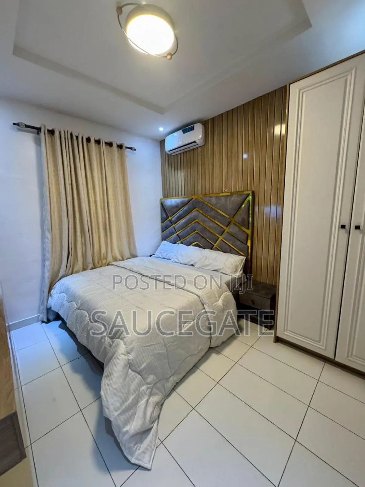 Shortlet 4 Bed and 2 Bed Chevron Axis