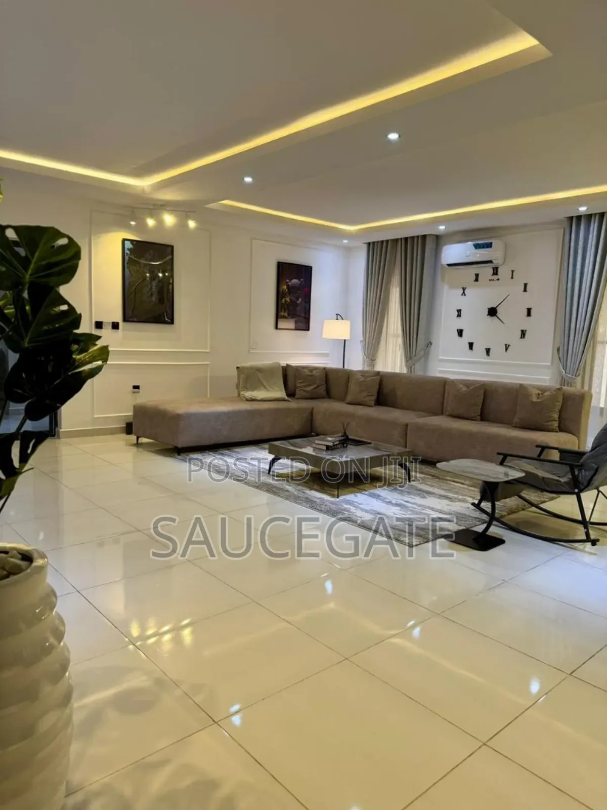 Shortlet 4 Bed and 2 Bed Chevron Axis