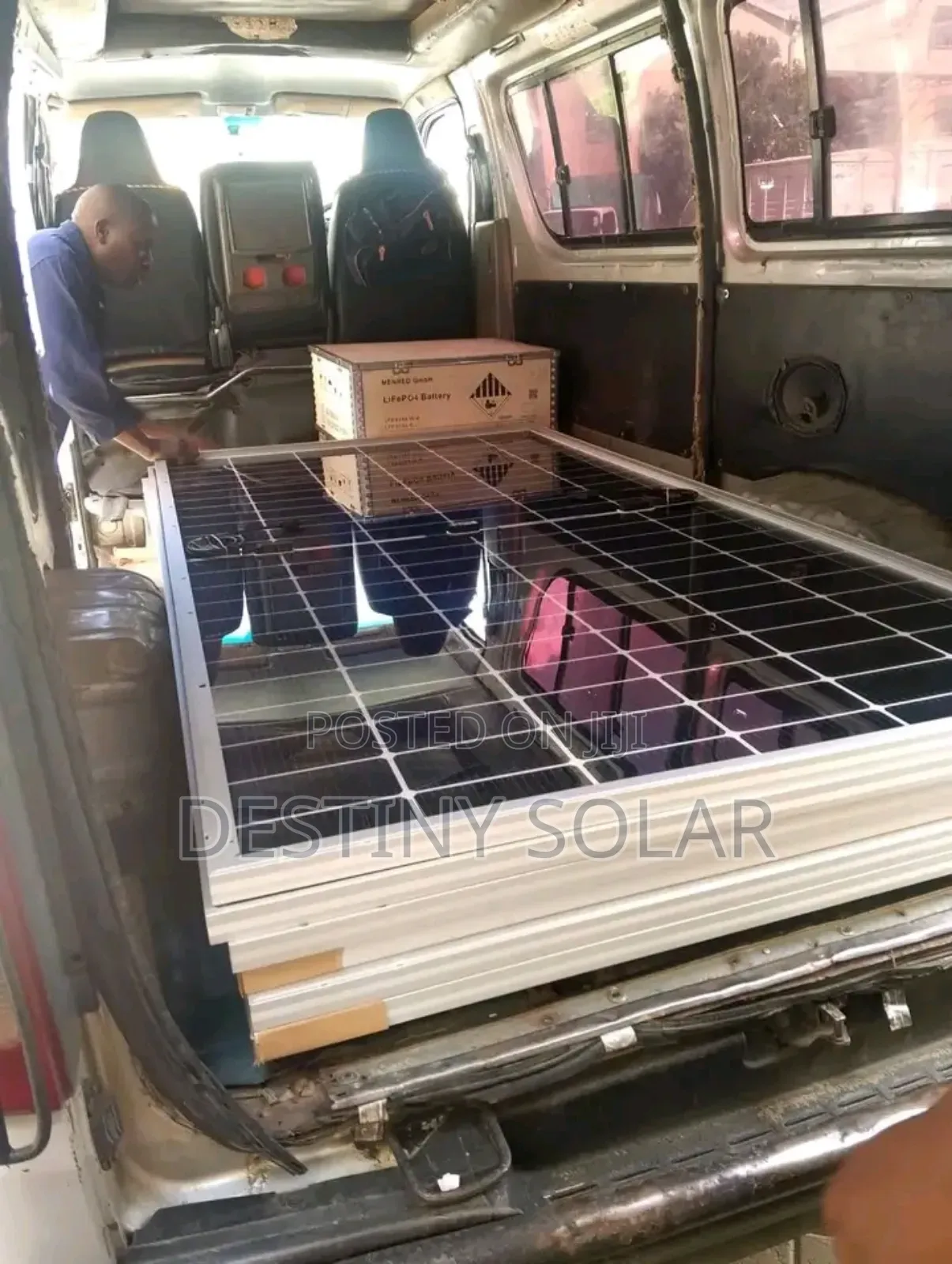 600watts Solar Panel Longi 144cells High Voltage Very Much Affordable