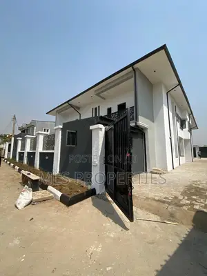 4bdrm Duplex in Durumi for sale