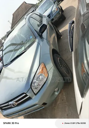 Toyota RAV4 2.4 2008 Green