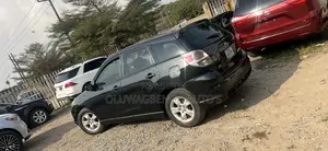 Photo - Toyota Matrix 2005 Black