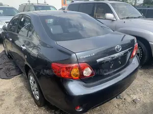 Toyota Corolla 2011 Gray