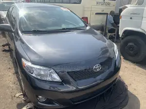 Toyota Corolla 2011 Gray