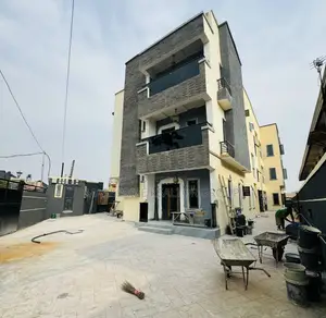 3bdrm Apartment in Gbagada Lagos for sale