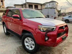 Toyota 4-Runner SR5 4WD 2023 Red