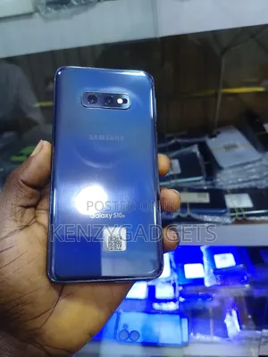 Samsung Galaxy S10e 128 GB Blue