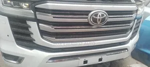 Front Bumper for Landruiser Prato 2024