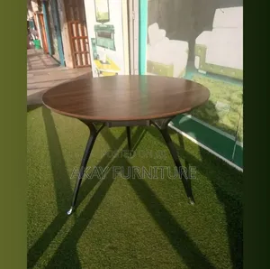 Round Meeting Table Size 1meter