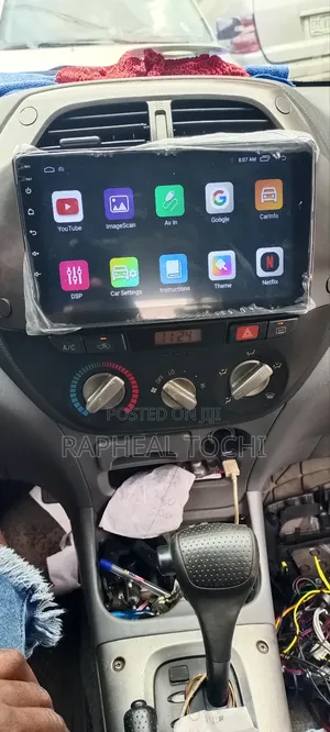 Photo - Toyota RAV4 2000 To 2005 Android Auto