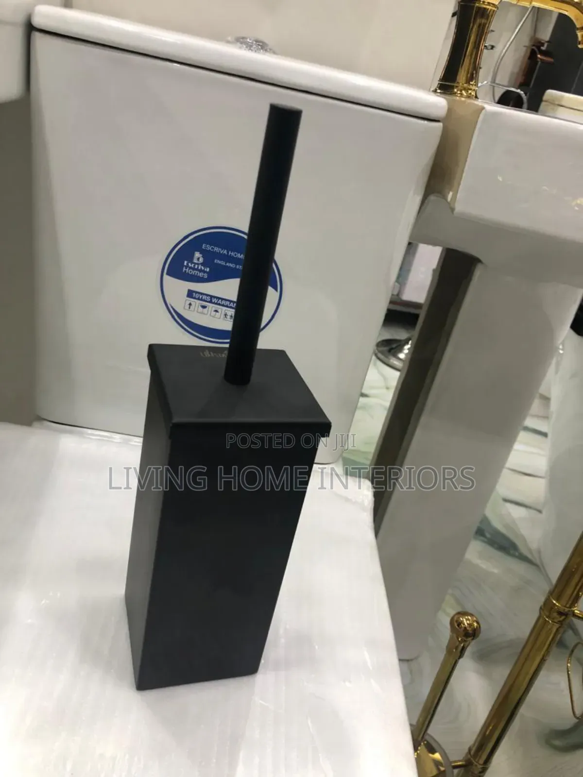 U N Matte Black Toilet Brush