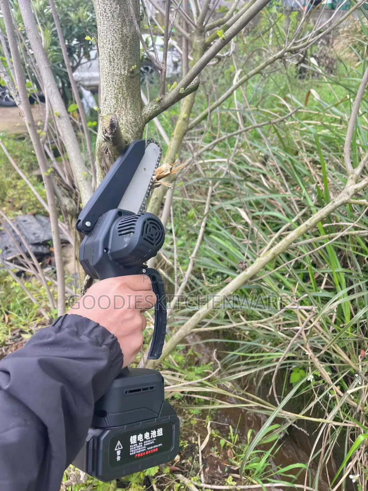 Rechargeable Chainsaw