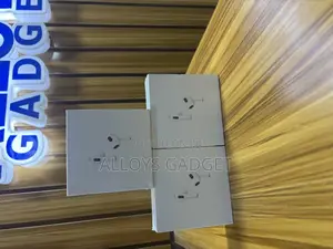 Apple Airpod Wireless Earbuds