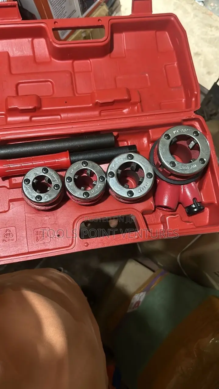 Ratchet Die Stock or Pipe Threader