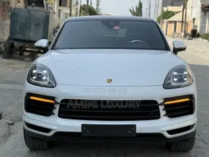 Porsche Cayenne 2021 White