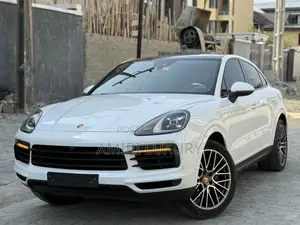 Porsche Cayenne 2021 White